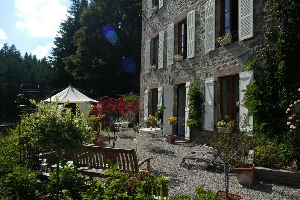 Le Moulin Des Farges Bed and Breakfast Meymac Buitenkant foto